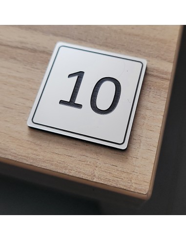 NUMERO DE TABLE CARRÉ ARGENT BROSSÉ...